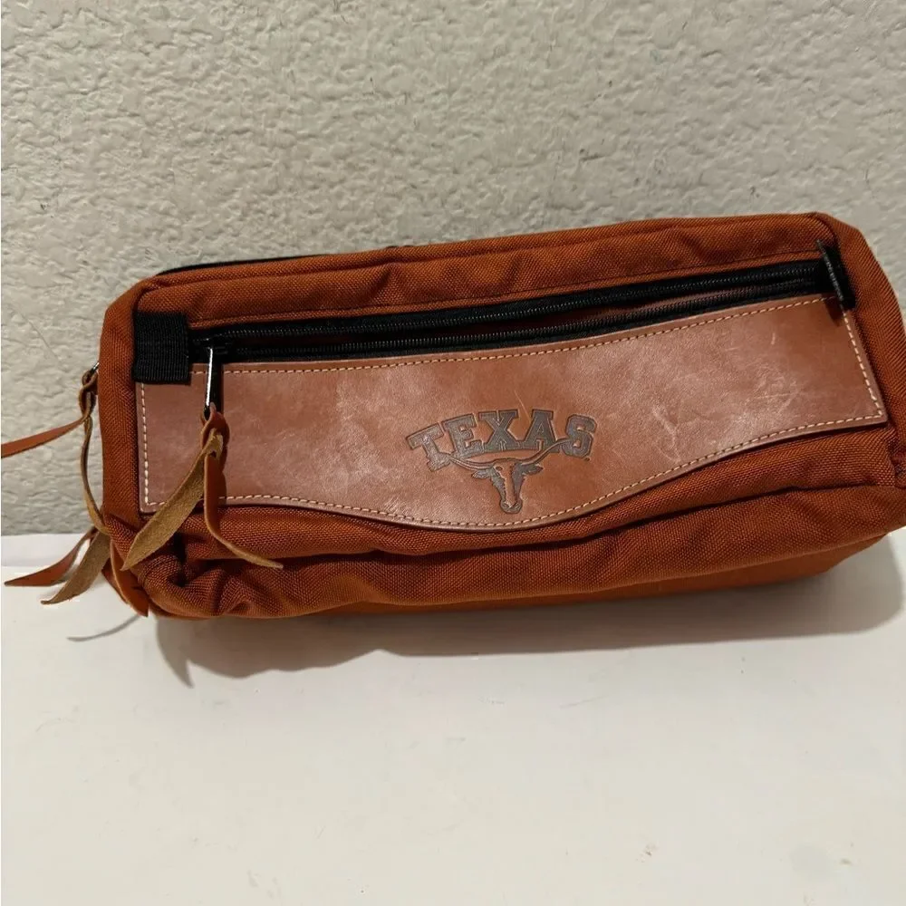 Wildgoose TEXAS MADE toiletry bag reddish brown